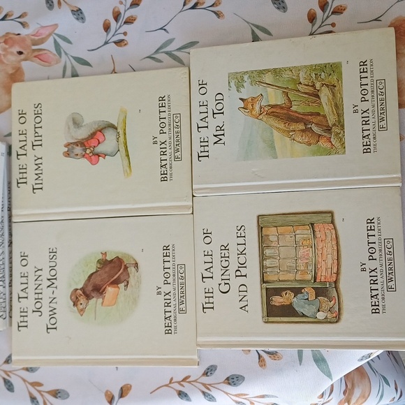 Vintage Peter Rabbit Books - Picture 4 of 5